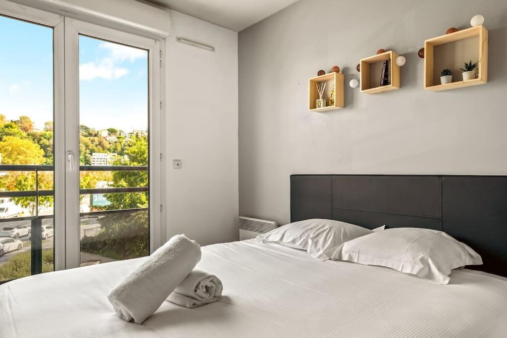 T2 Paisible Vaise, Avec Parking Metro Direct Bellecour Apartamento Lyon Exterior foto