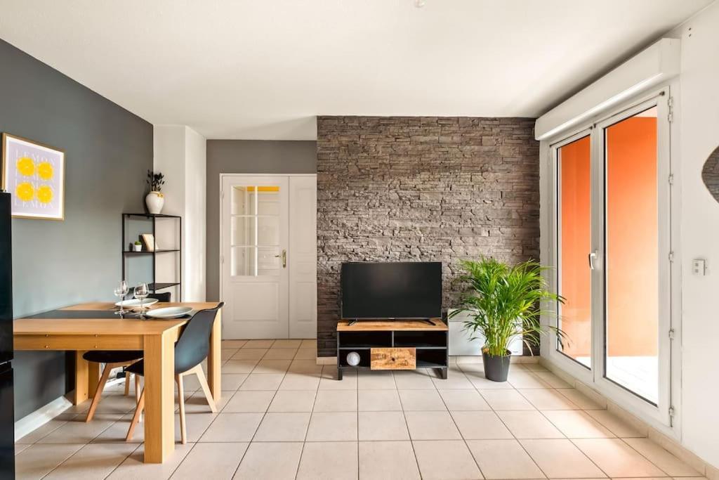 T2 Paisible Vaise, Avec Parking Metro Direct Bellecour Apartamento Lyon Exterior foto